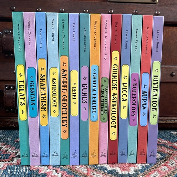 In Focus Divination Your Personal Guide Hardcover NEW - Picture 4 of 4